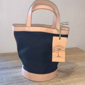 TOMMY BAHAMA BERMUDAN BUCKET BAG SMALL VINTAGE